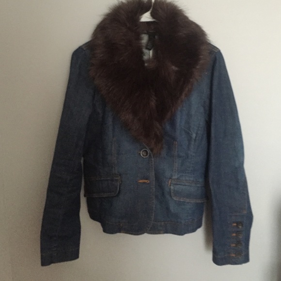 Faux fur collar jean jacket
