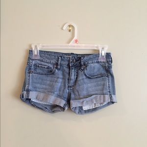 Bullhead cuffed shorts