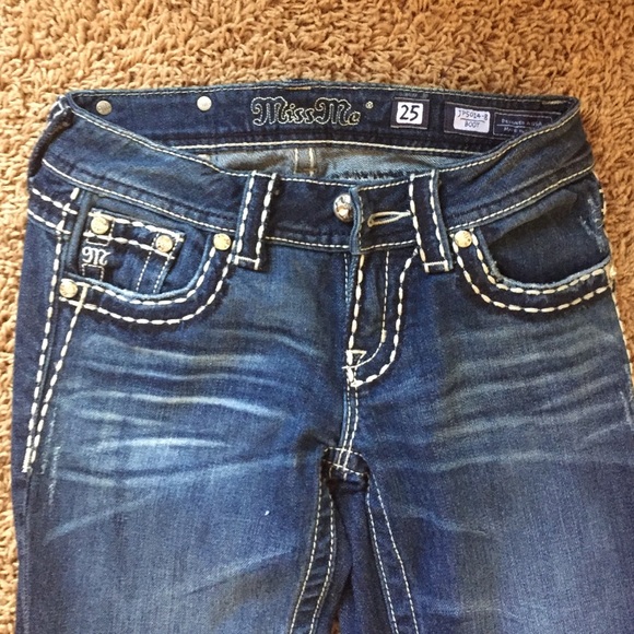 Size 25 never been worn! miss me jeans boot cut! - Picture 2 of 4