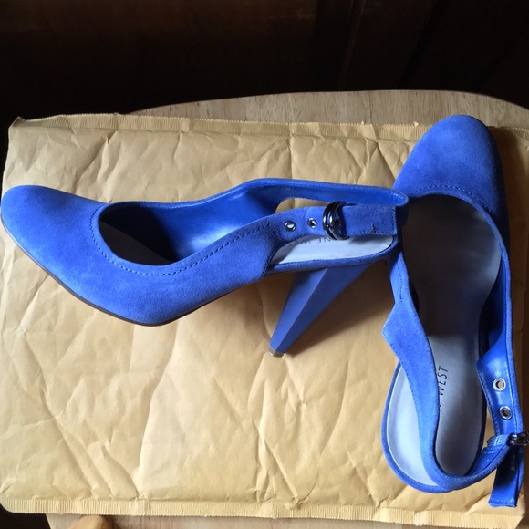 Nine West EPIC Suede Slingbacks in Blue, 10M - Picture 2 of 4