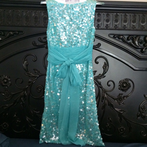 Shimmering teal prom dress - Picture 2 of 3