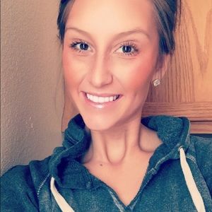 Meet your Posher, Ashlee