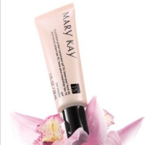 Mary Kay foundation primer