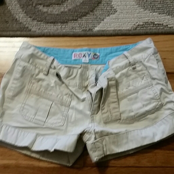 Roxy khaki shorts