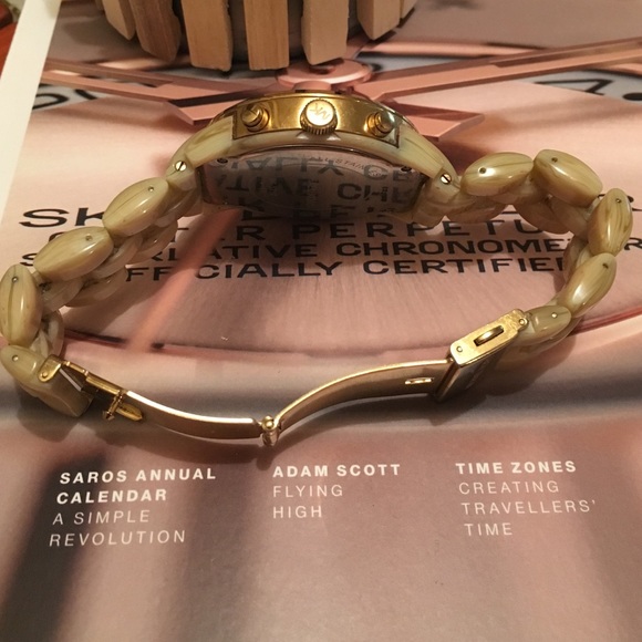 💋MICHAEL KORS HORN ACRYLIC CHRONOGRAPH 💋 - Picture 3 of 4