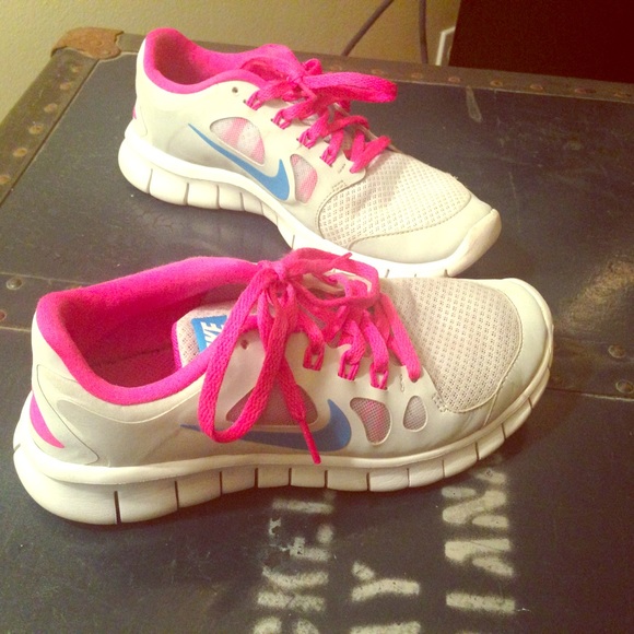 4 youth Nike free 5.0