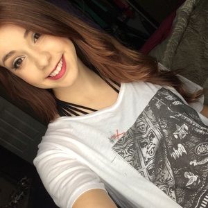 Meet your Posher, Hannah