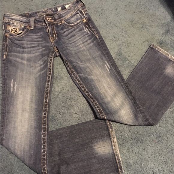 Size 28 regular boot cut miss me