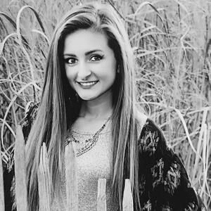 Meet your Posher, Olivia