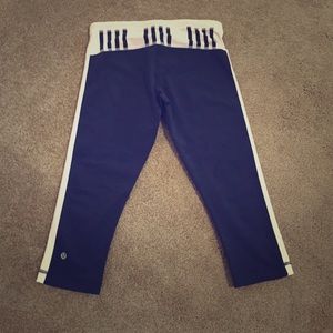 Lululemon workout crop pants