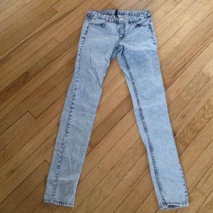 High waisted acid wash jeans