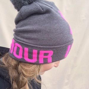 NWOT~Under Armour Graphic POM POM Beanie