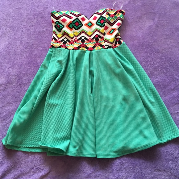 Strapless mini dress with Aztec pattern