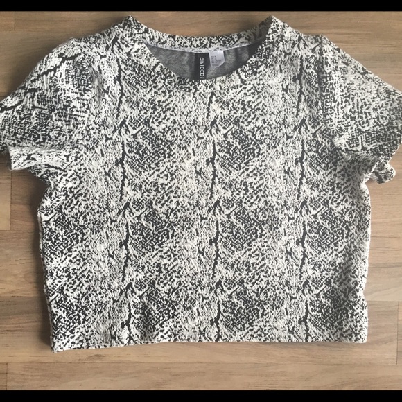 H&M Divided black and white crop top - M