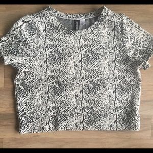H&M Divided black and white crop top - M