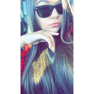 Meet your Posher, Caitlyn