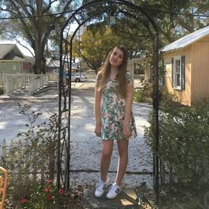 Meet your Posher, Julia