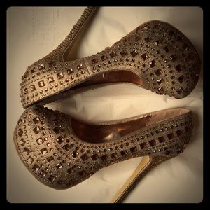 Bejeweled Platform pumps