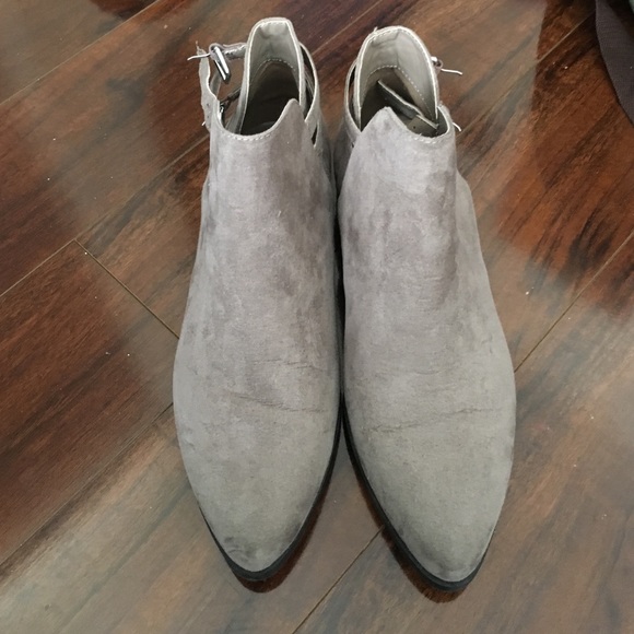 NEW Cute forever 21 suede shoes