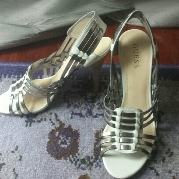 Guess heels - Picture 1 of 3