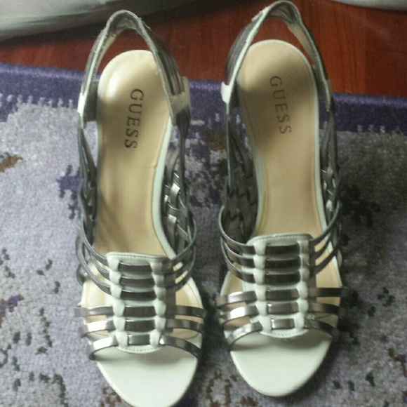 Guess heels - Picture 3 of 3