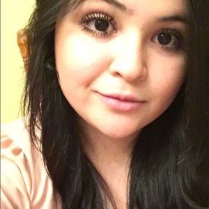 Meet your Posher, Perla