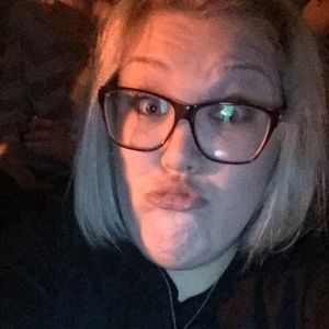 Meet your Posher, Whitney