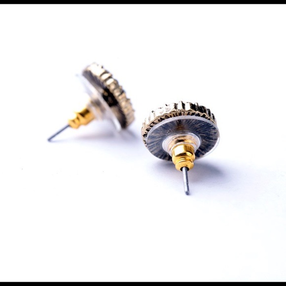 • Bundled • Light Pink Stud Earrings • - Picture 3 of 3