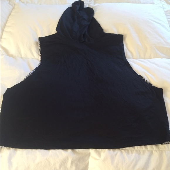 Hooded tank top. - Picture 2 of 2