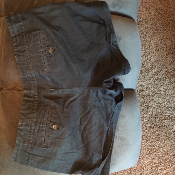 Shorts - Picture 3 of 3