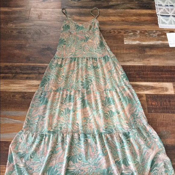 Floral Print Tiered Maxi Dress XS