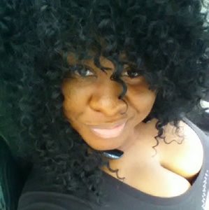 Meet your Posher, Donette