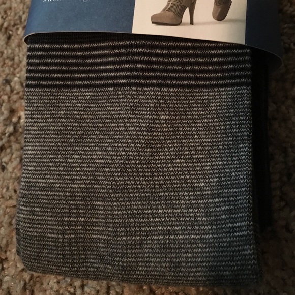 Grey striped sweater socks - Picture 4 of 4