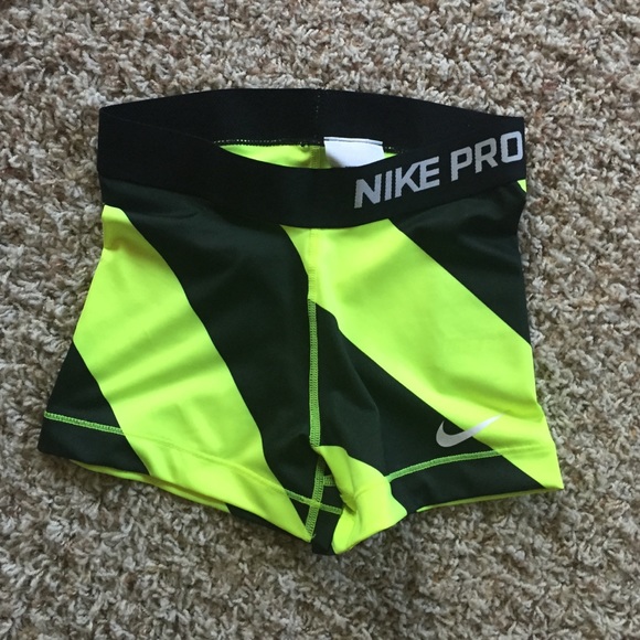 Nike Pro 3" Pro diagonal stripe compression shorts