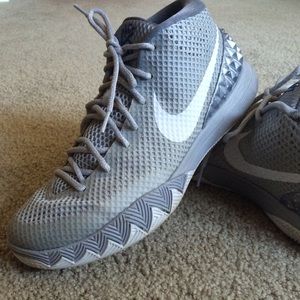 Wolf gray kyrie almost brand-new only worn twice