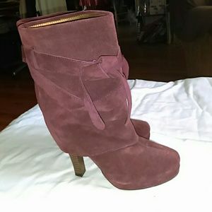 Maroon suede boots