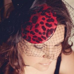 Meet your Posher, Leslie ryan