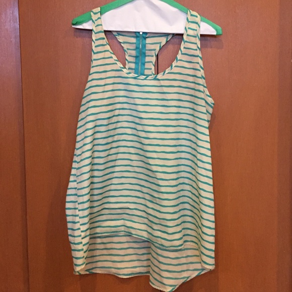 Cute striped soprano tank! - Picture 1 of 3