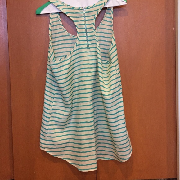 Cute striped soprano tank! - Picture 2 of 3