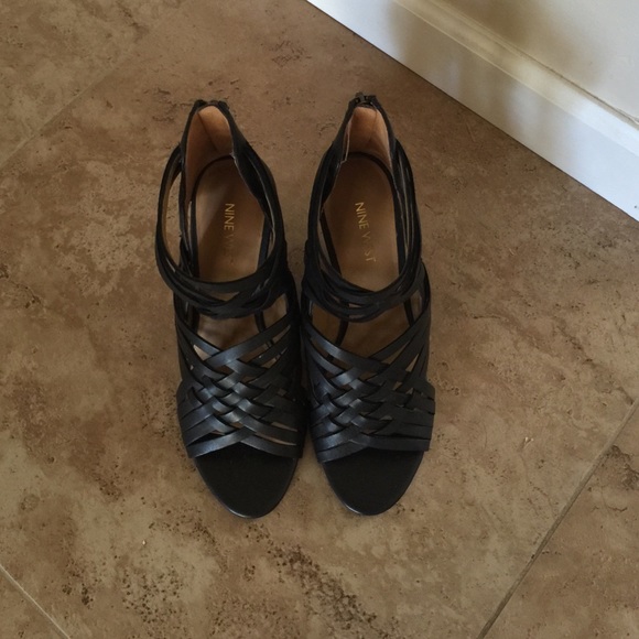 Shoes - Picture 2 of 4