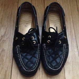 Black quilted sperry's