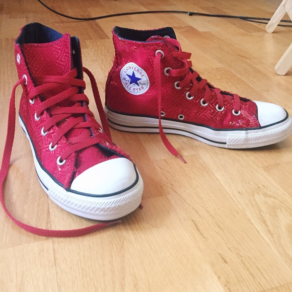 Converse High Tops Red satin oriental print