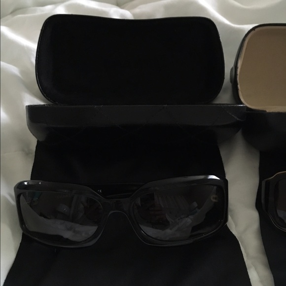 Sunglasses - Picture 1 of 4