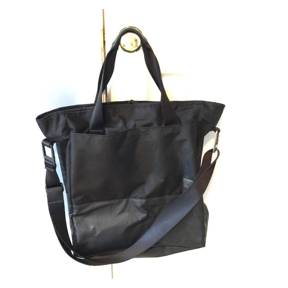 Lululemon daily essentials bag. Hard to find. New