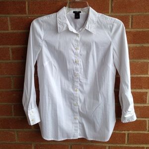 Ann Taylor Long Sleeved White Button Down, 10P