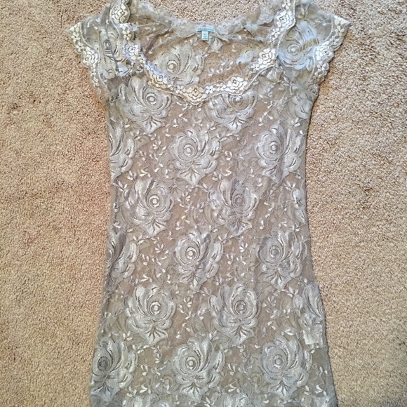 Lace top *never worn* *will negotiate price*