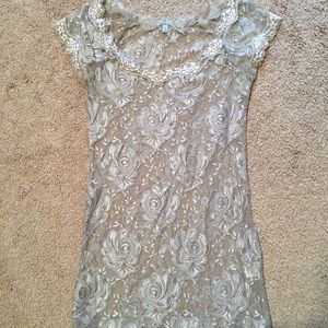 Lace top *never worn* *will negotiate price*