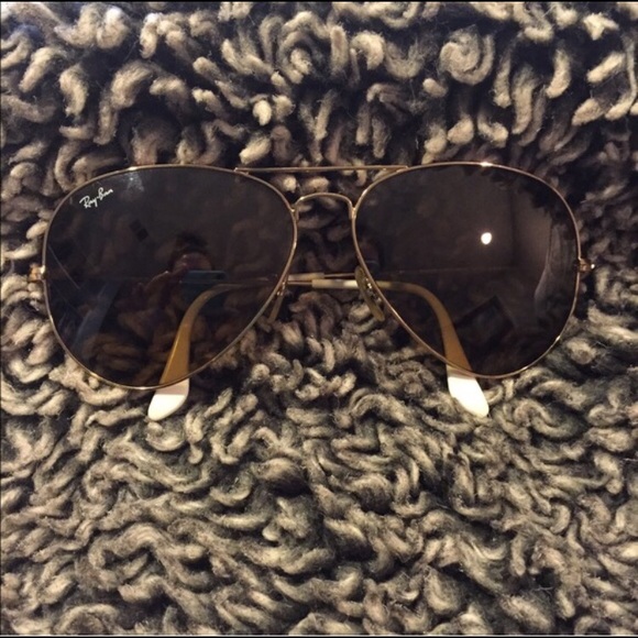Bundle. Burberry wayfarer and Ray Ban Aviator