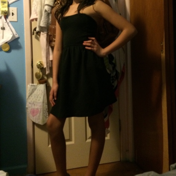 Dress - Picture 4 of 4