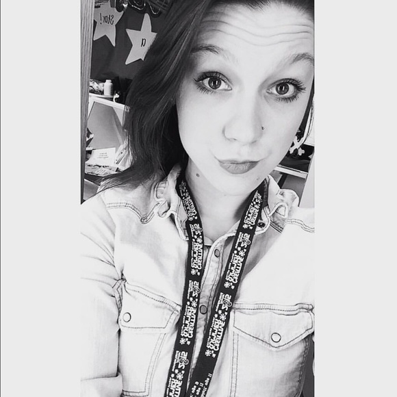 About the seller. 🙈 - Picture 1 of 1